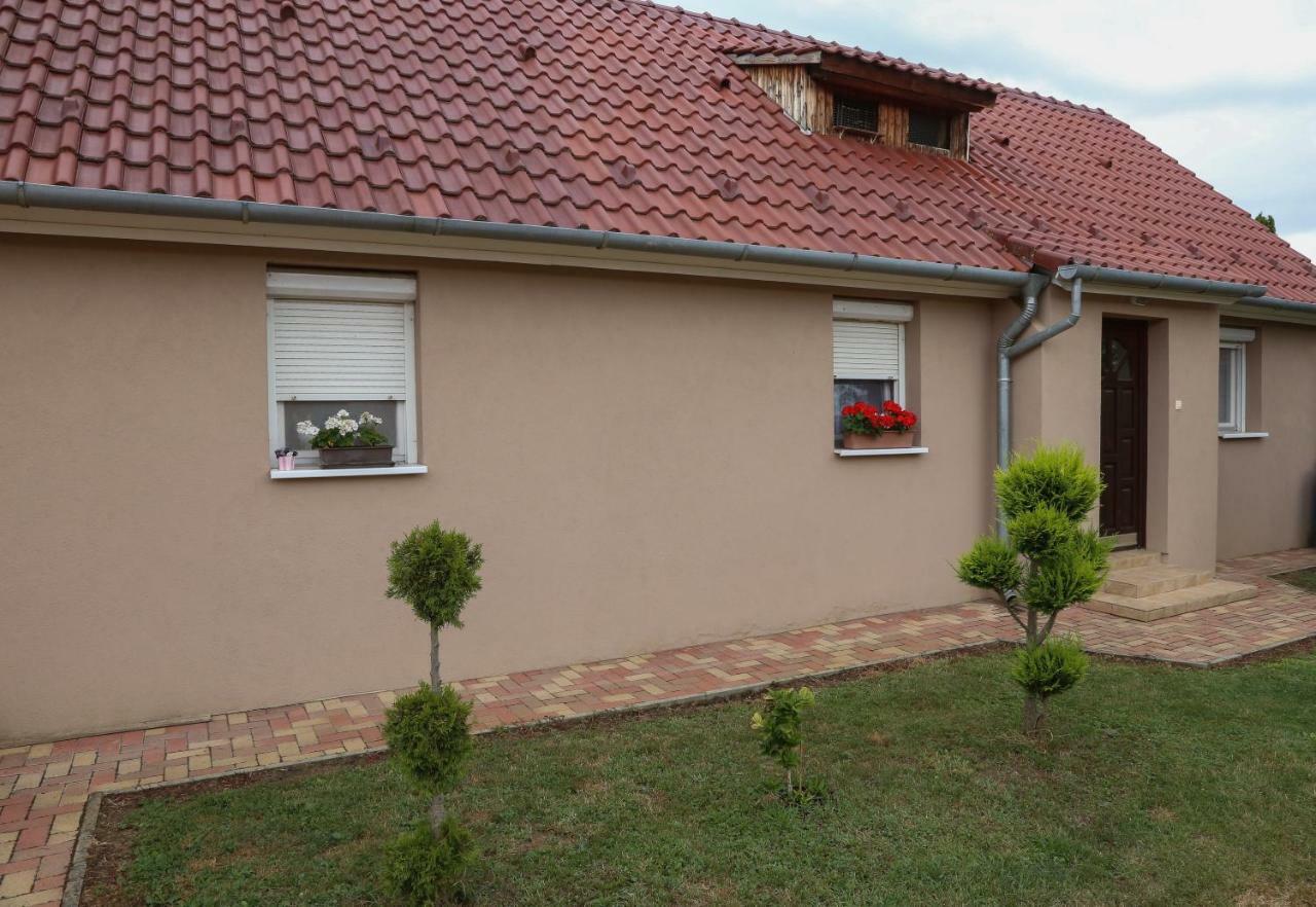 Silentium Garden Apartman Sárvár 外观 照片
